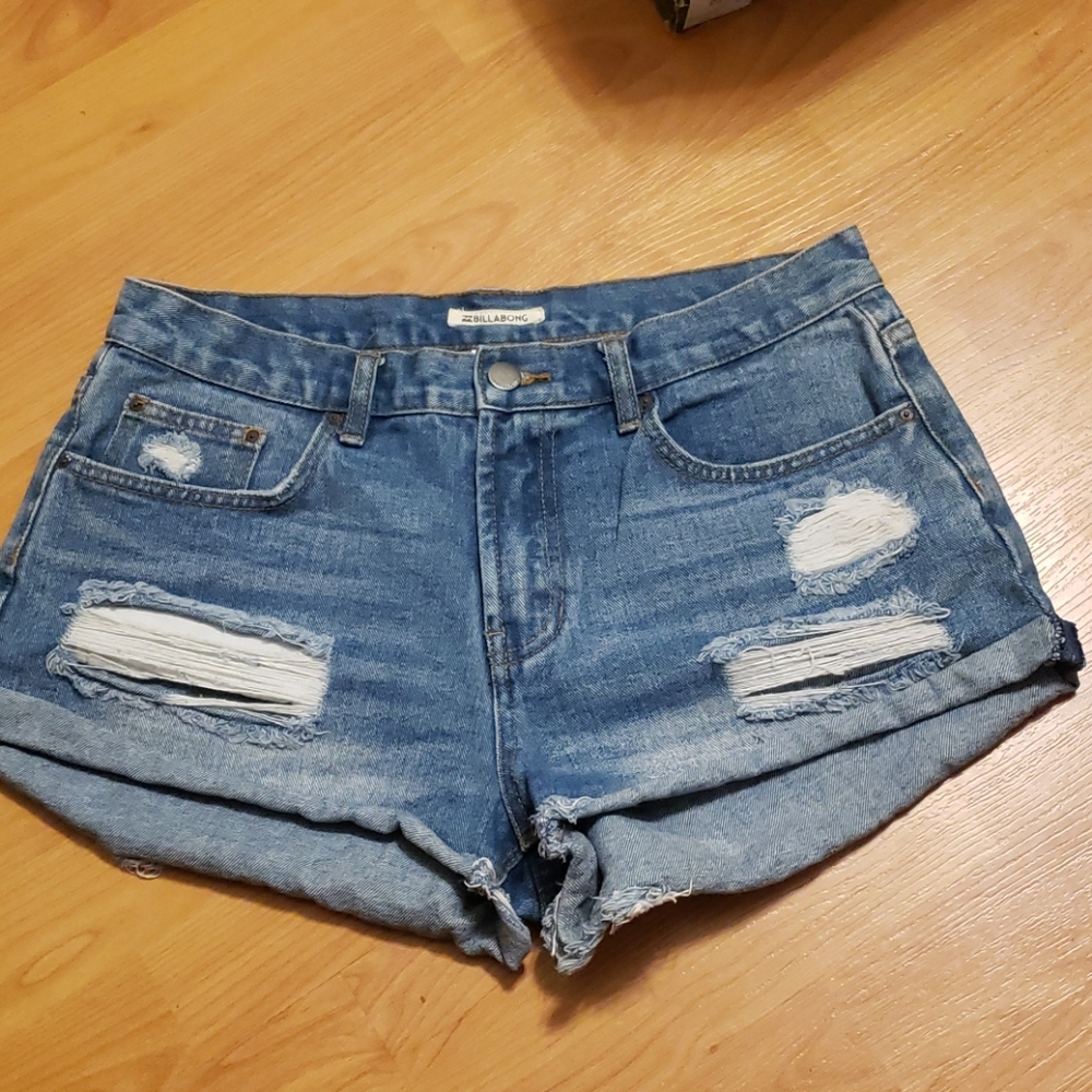 Billabong shorts